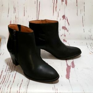 Vionic 10 black zip up with tassels weather resistant boots